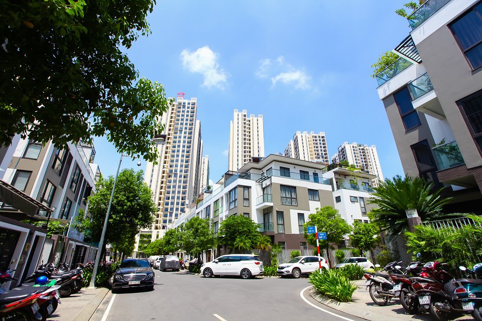 nha-pho-ha-do-centrosa-da-kinh-doanh